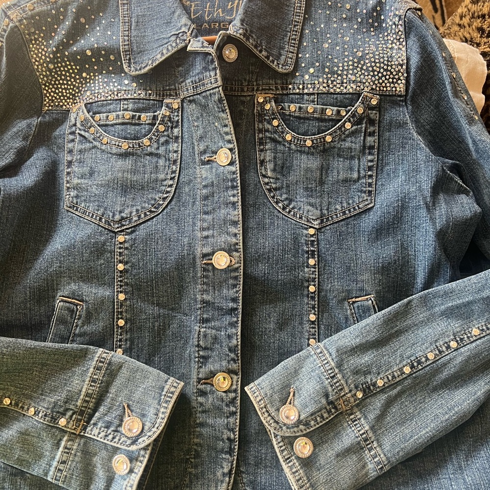 Jean jacket - Picture 7 of 8